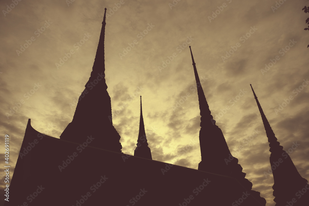 Obraz premium silhouette of church
