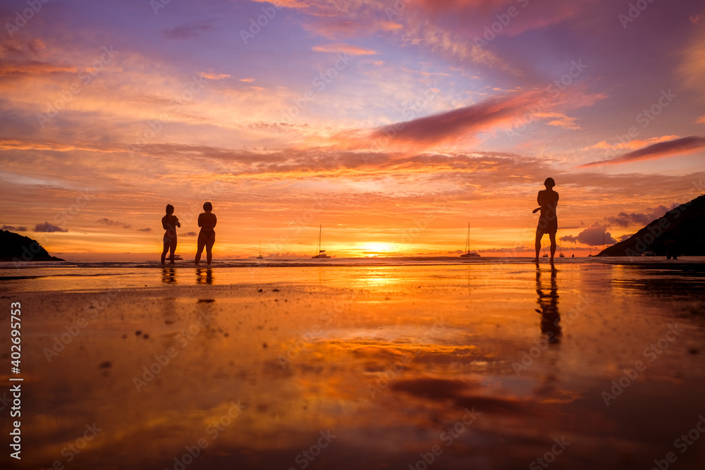 Fototapeta premium Wonderful beach scenery with dramatic sky