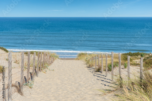 CAP FERRET  Bassin d Arcachon  France   acc  s    la plage c  t   oc  an