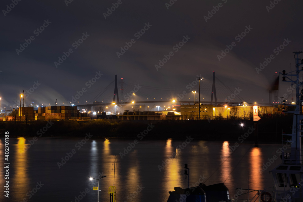 Köhlbrandbrücke bei Nacht