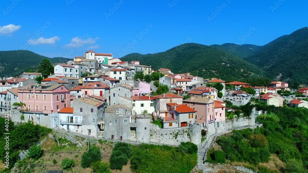 Vista panoramica di Campodimele, borgo medievale, in provincia di Latina, Lazio, Italia centrale.
Ripresa aerea con drone di Campodimele, famosa per la longevità dei suoi abitanti Vista panoramica di Campodimele, borgo medievale, in provincia di Latina, Lazio, Italia centrale.
Ripresa aerea con drone di Campodimele, famosa per la longevità dei suoi abitanti