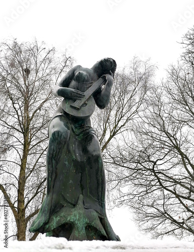 Quadro su tela Lone Singer Statue
