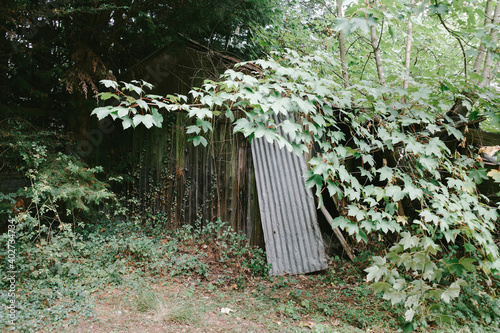 Decerped shed