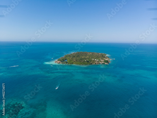 Islands Mucura, Tintipan and the islet of Santa Cruz, located in the Colombian Caribbean Sea. © Pablo