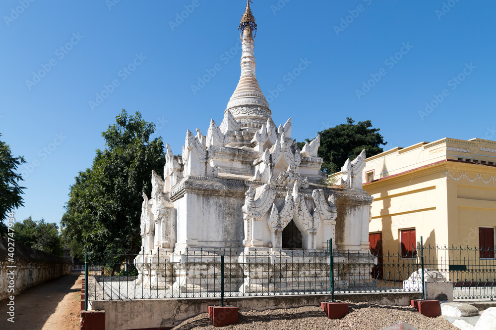 Old Stupas in Myanmar (Bruma) 