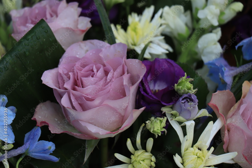 Fototapeta premium Purple flower arrangement for a wedding