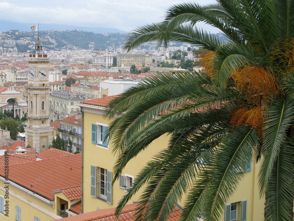 Fototapeta premium Vue panoramique sur les toits de Nice