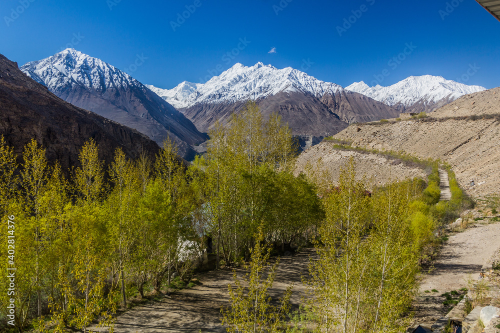 Fototapeta premium Road to Bibi Fatima hot springs in Wakhan valley, Tajikistan