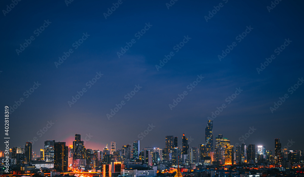Fototapeta premium Cityscape in middle of Bangkok,Thailand