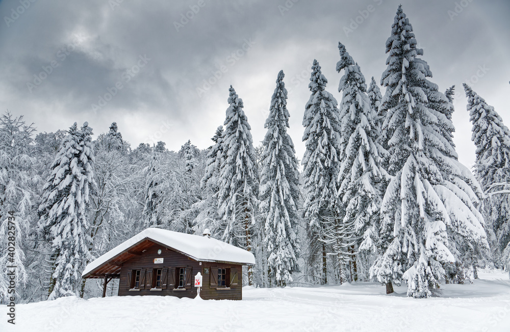 chalet des Vosges en hiver chalet des Vosges en hiver