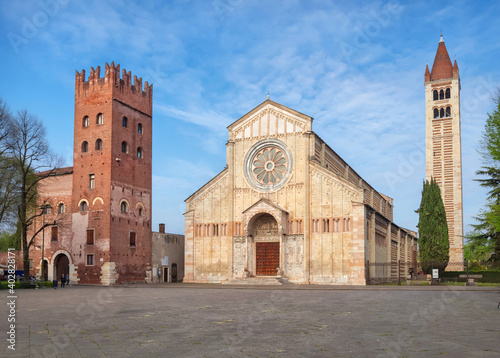 Obraz na płótnie Basilica di San Zeno Maggiore in Verona, Italy w salonie