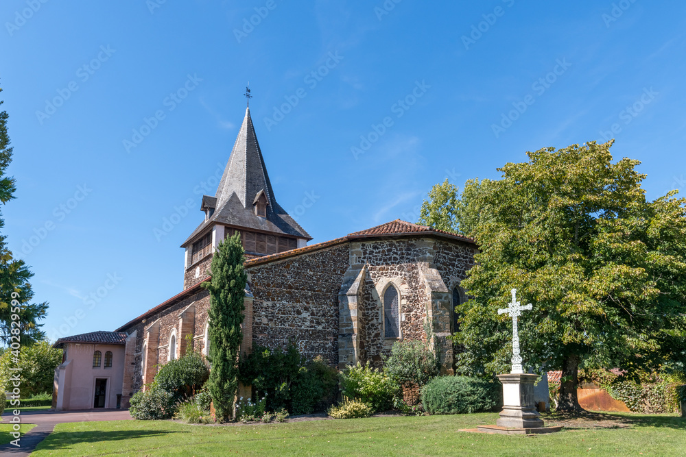 PONTENX-LES-FORGES (Landes, France), entre Mimizan et Biscarrosse. L'église Saint-Martin, 15e siècle