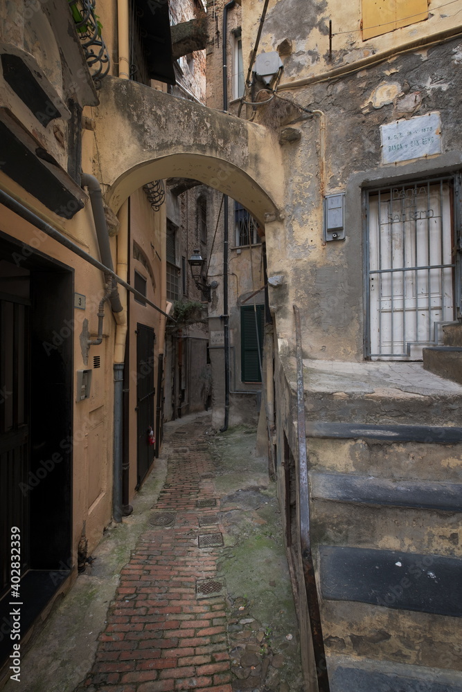 san remo narrow alley
