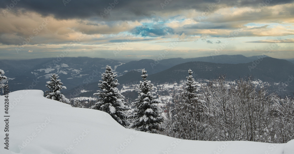 Verschneiten Vogesen bei Labaroche im Elsass