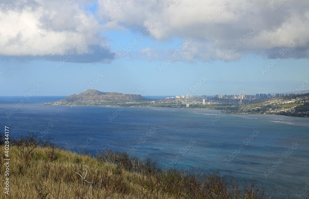 Diamond Head and Honolulu from the ridge  - Oahu, Hawaii