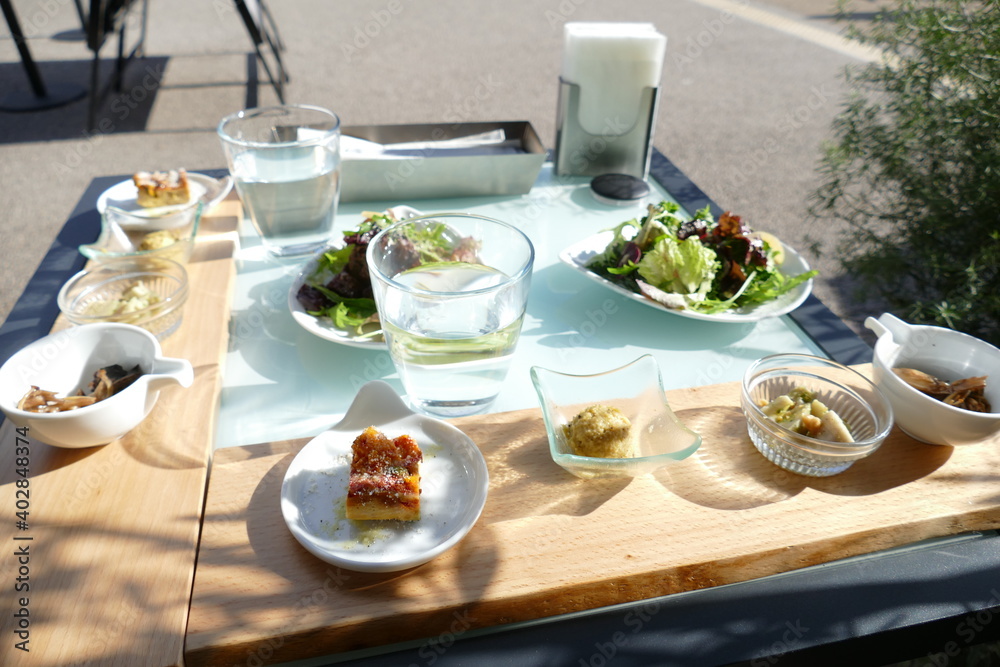 Fototapeta premium お洒落なカフェのコース料理 前菜