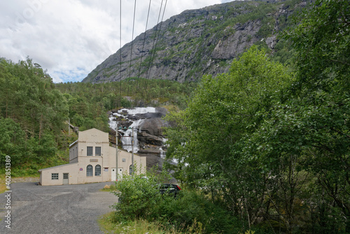 Norwegen - Kinsarvik - Kinso Kraftwerk & Wasserfall Tveitafossen photo