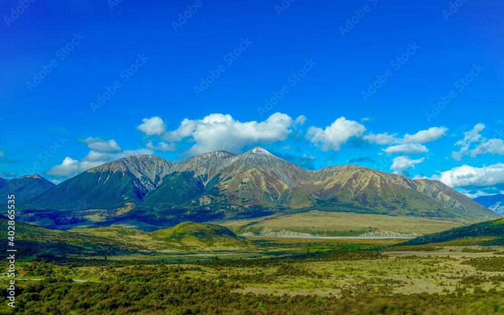 Fototapeta premium New Zealand, South Island, View on New Zealand's mountains. Beautyful landscape near the Mount Cook- Aoraki.