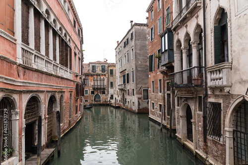 Wassergasse durch Venedig - Italien © alho007