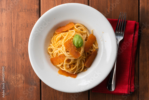 Deliziosi spaghetti con bottarga di muggine, Cucina Italiana 