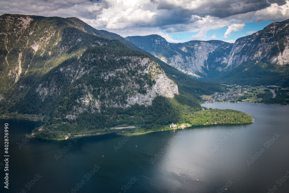 lake in the mountains, hallstatt, hallstätter see, austria, salzkammergut