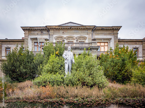 Obraz na plátně Mordvinov's estate - the count's palace in Yalta