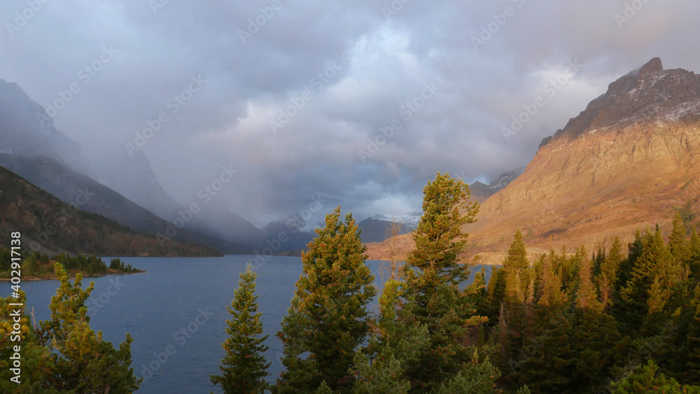 Fototapeta premium autumn in the mountains