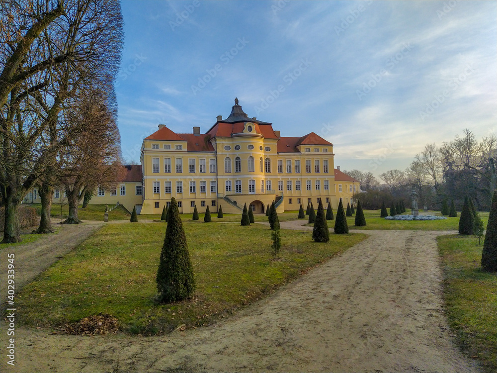 Obraz premium Rogalin castle in landscape park