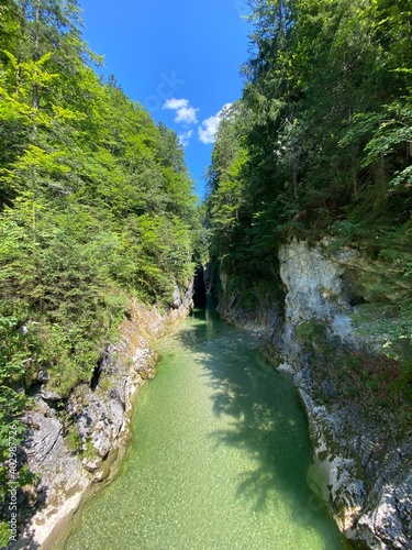 Kaiserklamm Brandenberger Ache in der n  he von Kramsach Pinegg W  rgl in den Brandenberger Alpen nahe der Grenze Tirol Bayern im Sommer