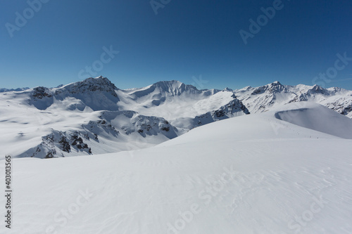 snowcapped Valbellahorn and Sandhubel mountains in Schanfigg © Pascal Halder