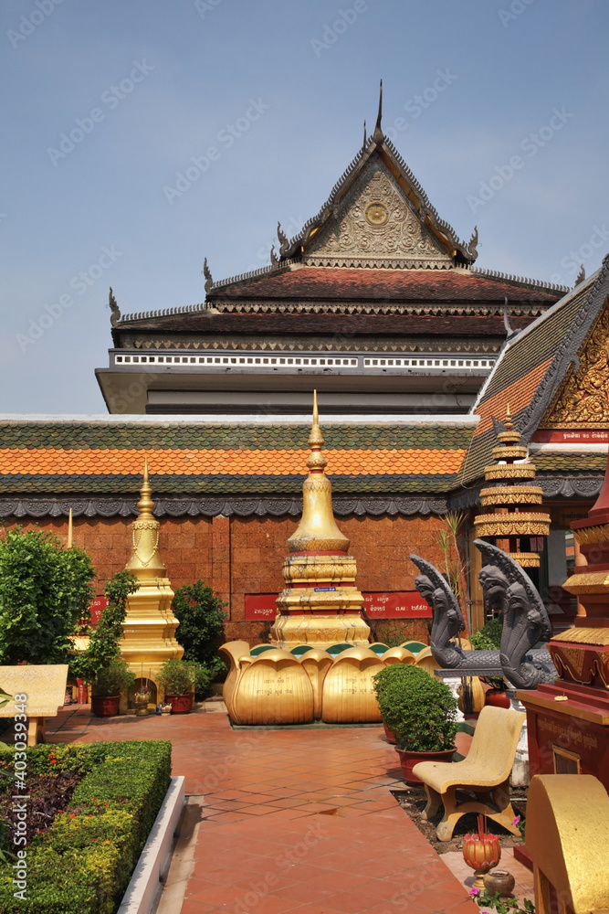 Fototapeta premium Wat Preah Prom Rath in Siem Reap (Siemreap). Cambodia