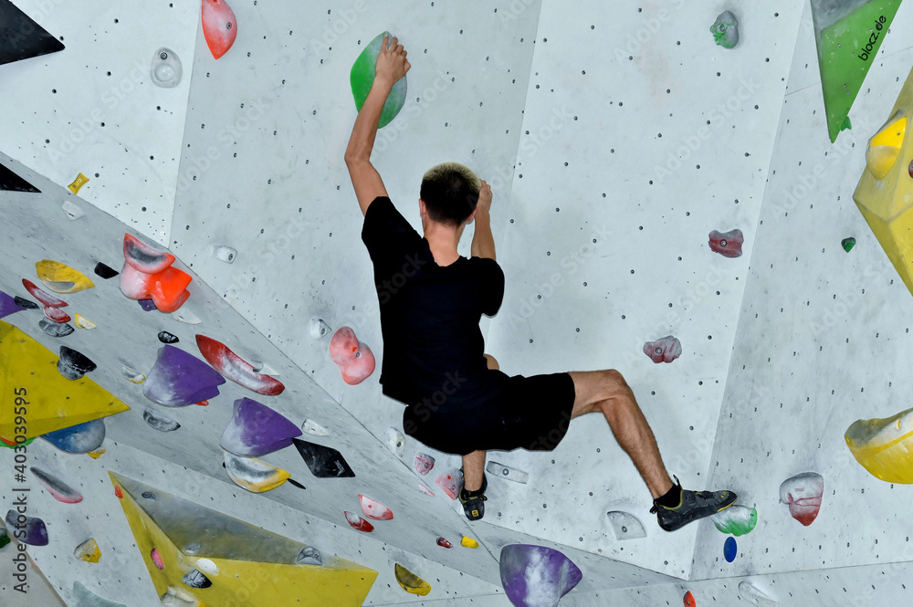 Fototapeta premium Indoor-Klettern (Bouldern)
