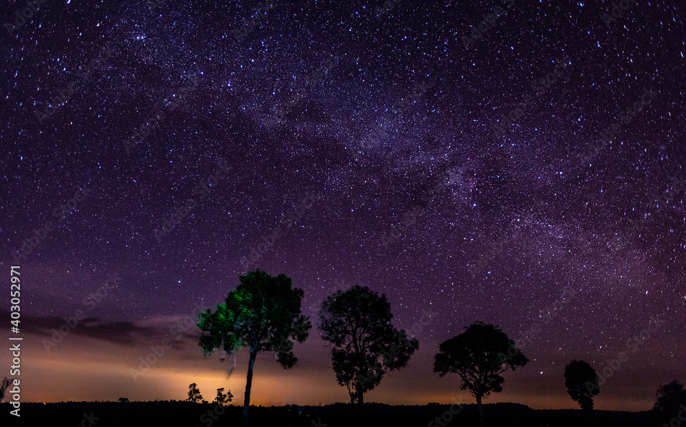 Naklejka premium Amazing Panorama blue night sky milky way and star on dark background.
