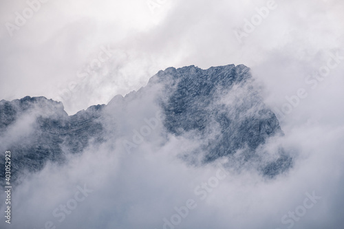 Zugspitze in Wolken