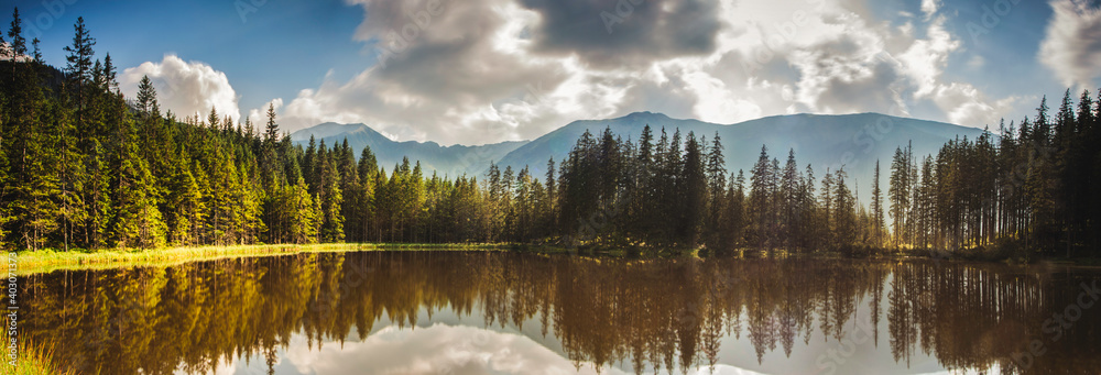 Fototapeta premium sunset over lake