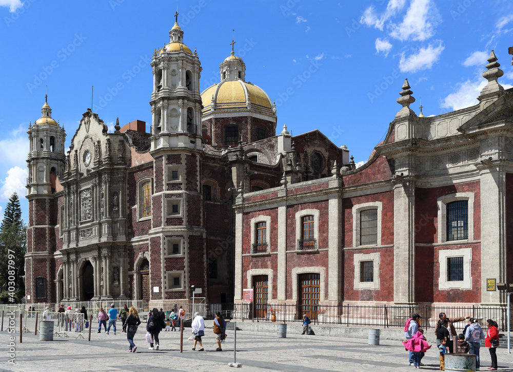 Naklejka premium The old Basilica of Our Lady of Guadalupe in Mexico City