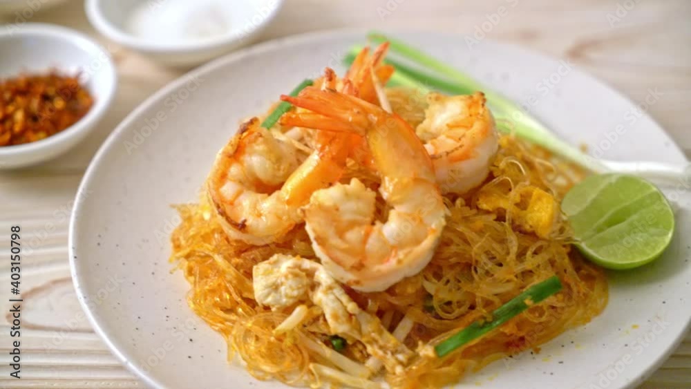 Vermicelli Pad Thai or Thai stir fried vermicelli with shrimps - Thai food style Vermicelli Pad Thai or Thai stir fried vermicelli with shrimps - Thai food style