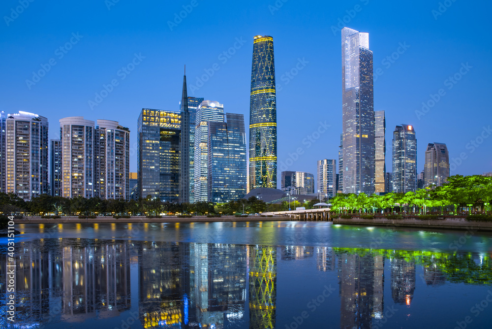 Obraz premium Night view of Guangzhou city, Guangdong province, China