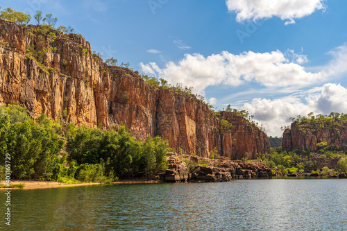Katherine Gorge morning cruise in Nitmiluk National Park. Katherine, Northern Territory. © Trung Nguyen
