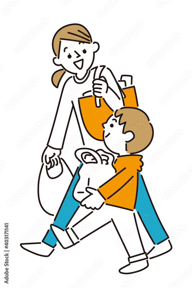 母親と買い物をする男の子