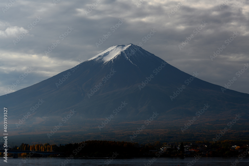 荘厳な富士山
