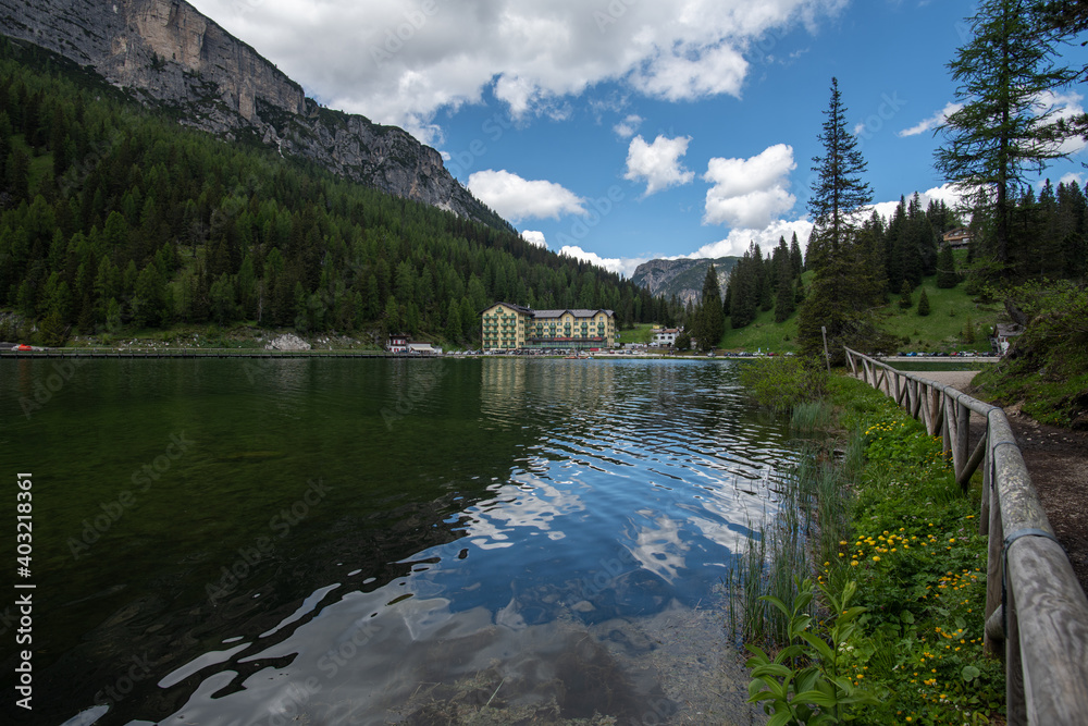 Landschaftidyll Misurinasee Dolomiten
