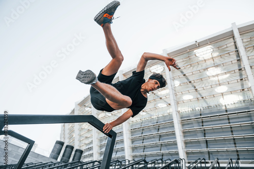 Obraz na plátně Does parkour