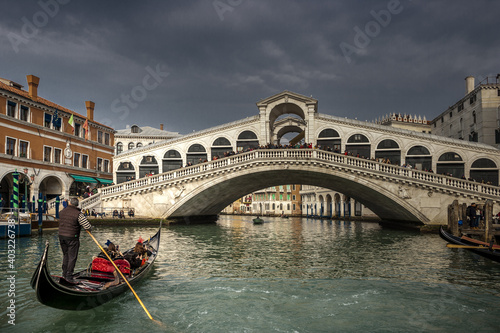 Rialto bridge © Marco Corso