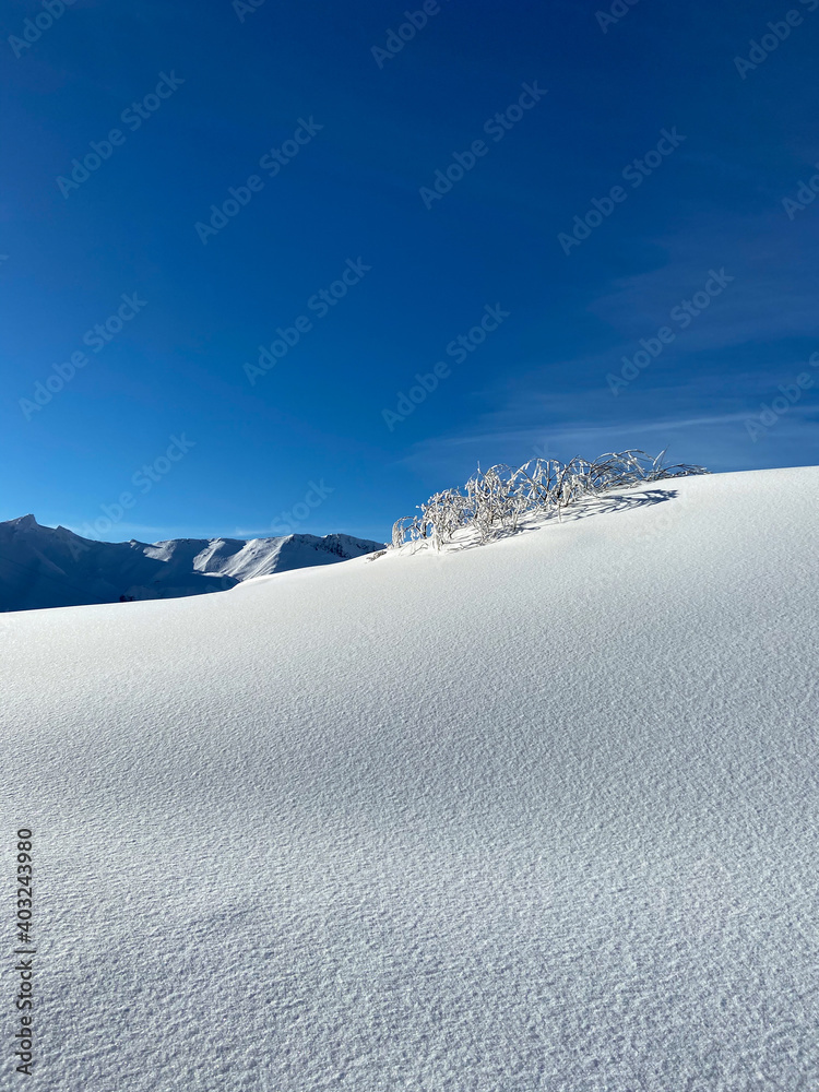 Montagne enneigé en hiver au Mont Dore, Auvergne