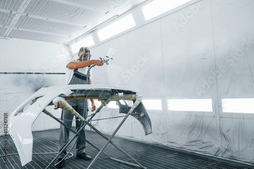 Tableau sur toile Uses painting gun