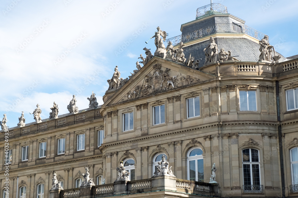 Obraz premium The New Palace ( Neues Schloss ) which stands on Schlossplatz, in Stuttgart - Germany 