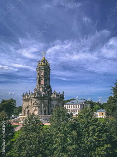 estate Dubrovitsy - church