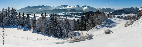 Panorama Landschaft im Allgäu im Winter © Wolfilser