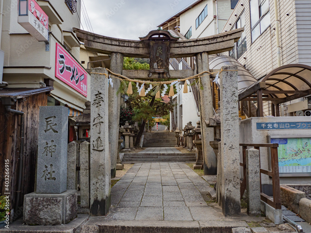 Fototapeta premium 艮神社